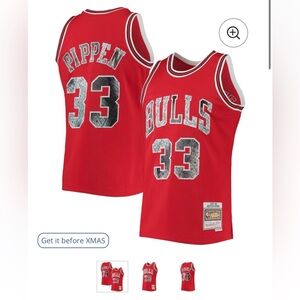 Brand New Men's Chicago Bulls Scottie Pippen Mitchell & Ness Red 1997/98